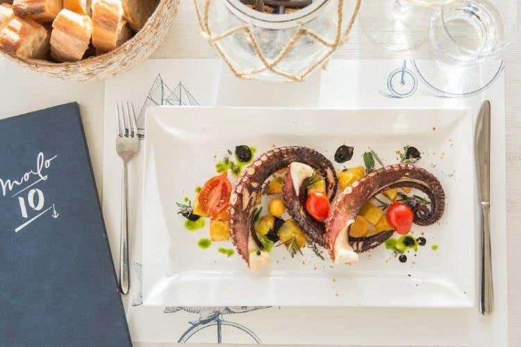 Polpo verace alla griglia con patate arrosto